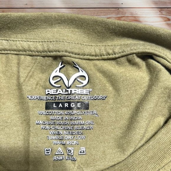 Realtree Green Camo T-Shirt Size Large - Picture 3 of 6
